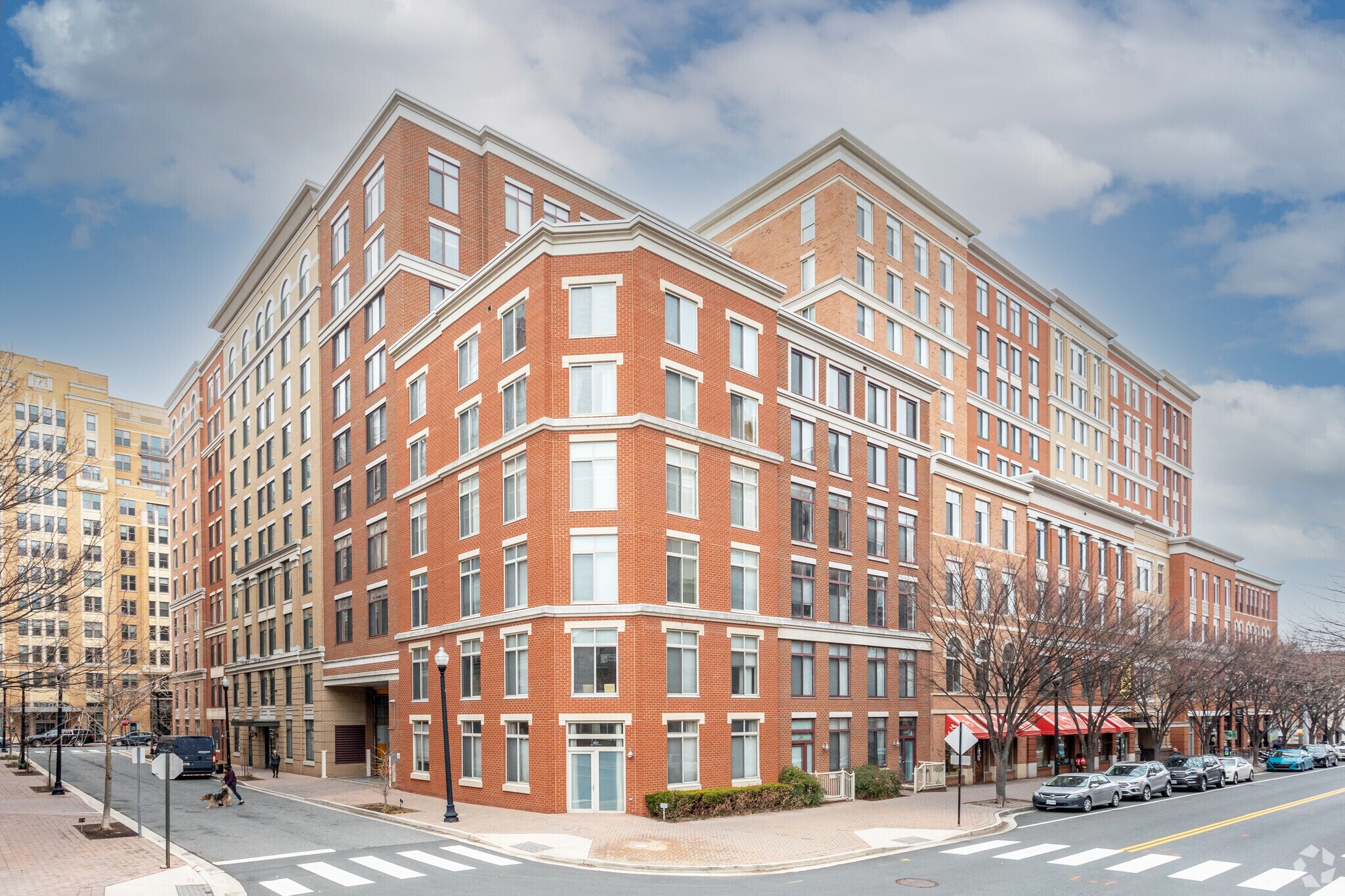 1220 N Fillmore St, Arlington, VA à vendre Photo du bâtiment- Image 1 de 5