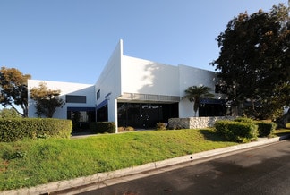 Plus de détails pour 15312 Connector Ln, Huntington Beach, CA - Industriel à louer