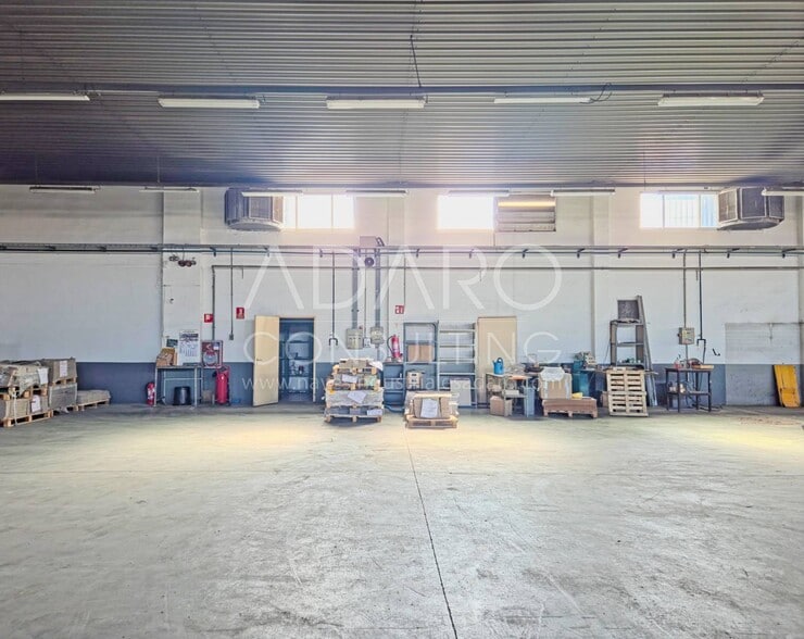 Industrial in Fuenlabrada, Madrid for lease - Building Photo - Image 2 of 4