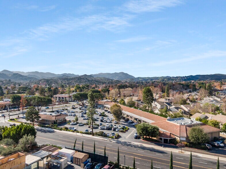 4601-4711 Lakeview Canyon Rd, Westlake Village, CA à louer - Photo du bâtiment - Image 3 de 29