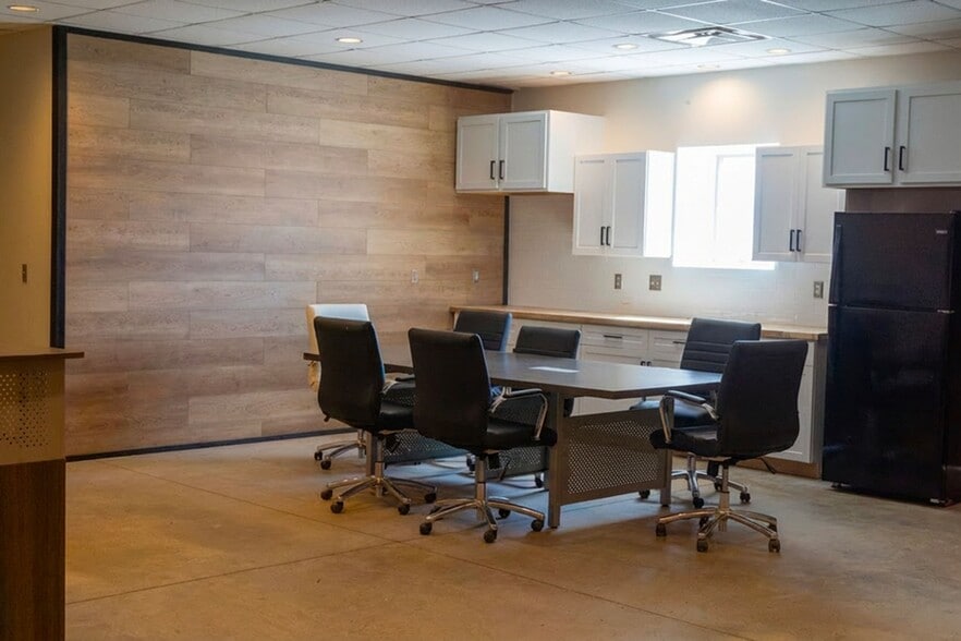 1939 E Diedrich Ave, Wichita, KS for sale - Building Photo - Image 2 of 21