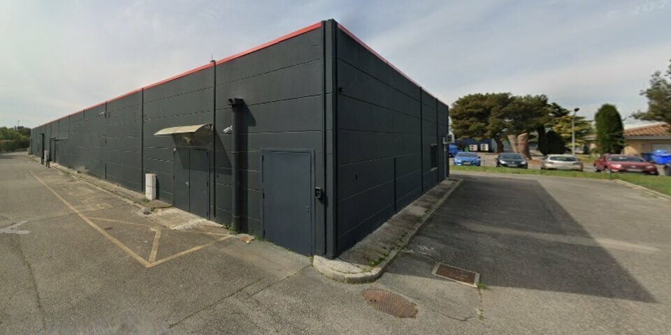 Retail in Avignon for lease - Building Photo - Image 3 of 3