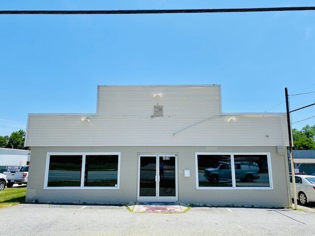 4809 High Point Rd, Greensboro, NC for sale - Building Photo - Image 1 of 1