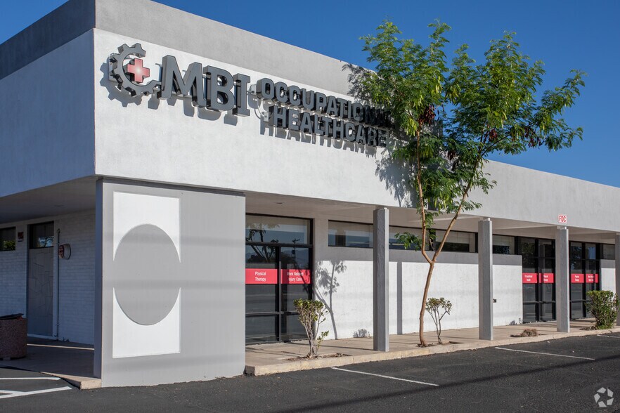 888 S Craycroft Rd, Tucson, AZ for lease - Building Photo - Image 2 of 9