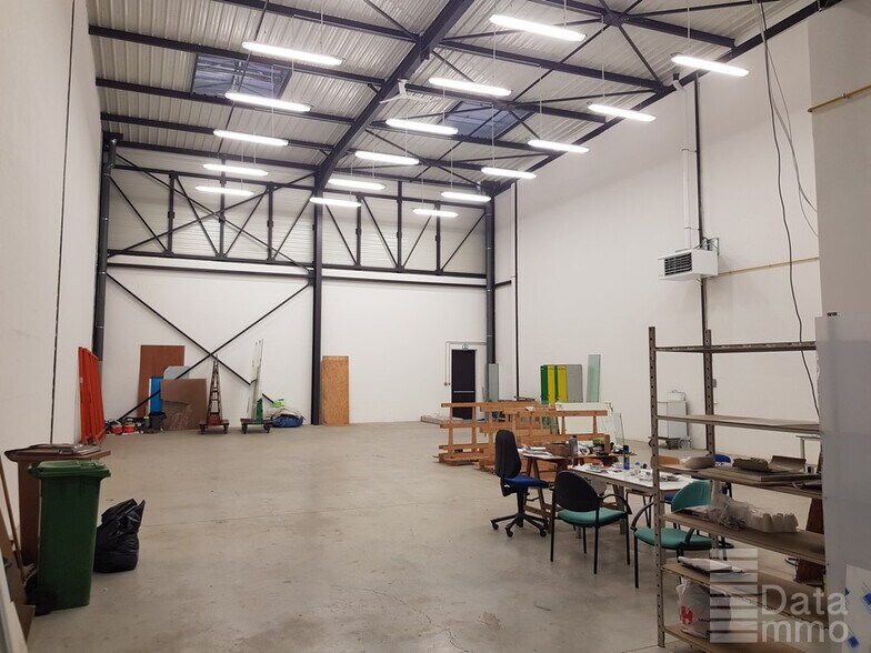 Industrial in Collégien for lease - Building Photo - Image 3 of 11