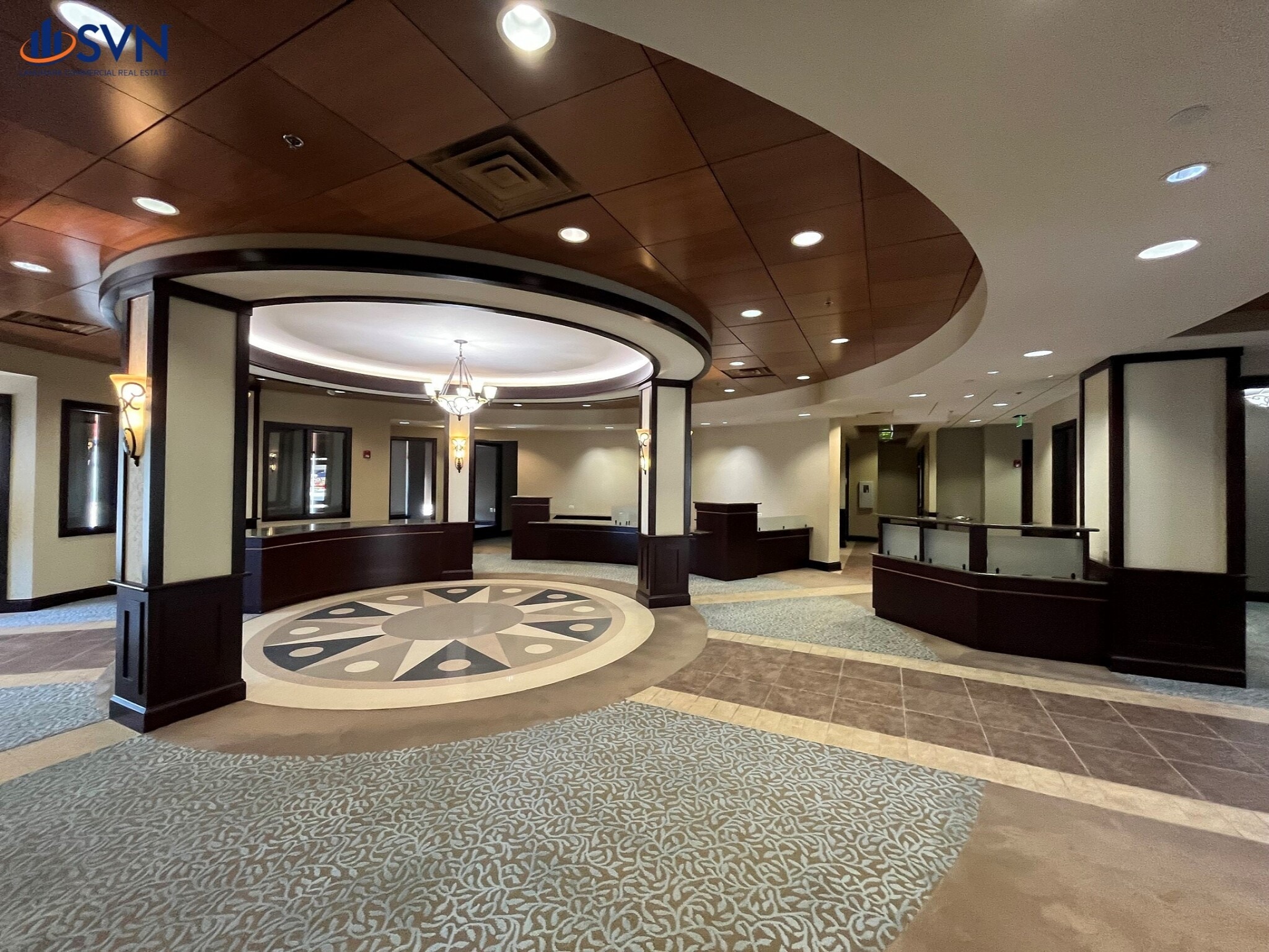 501 W State St, Geneva, IL à louer Photo intérieure- Image 1 de 5