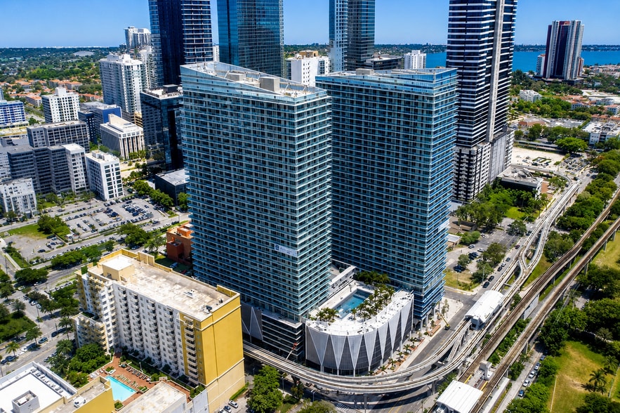1111 SW 1st Ave, Miami, FL for sale - Building Photo - Image 1 of 13