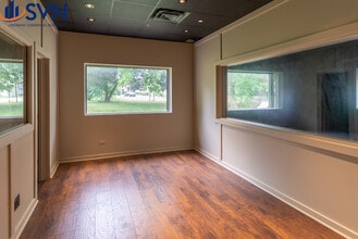 611 E State St, Geneva, IL à louer Photo intérieure- Image 1 de 2