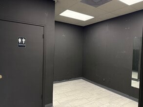 3711-3721 Lamar Ave, Memphis, TN for lease Building Photo- Image 2 of 6