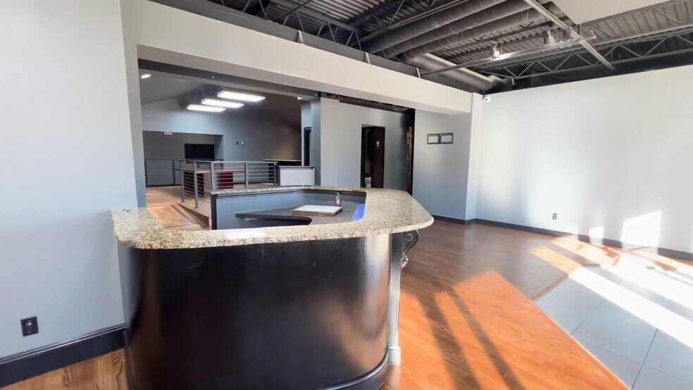 11367 E 61st St, Broken Arrow, OK à louer - Vidéo sur l’inscription commerciale - Image 2 de 11