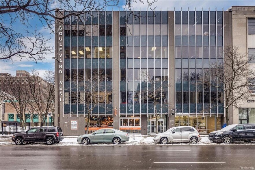 2990 W Grand Blvd, Detroit, MI à louer - Photo du bâtiment - Image 2 de 9