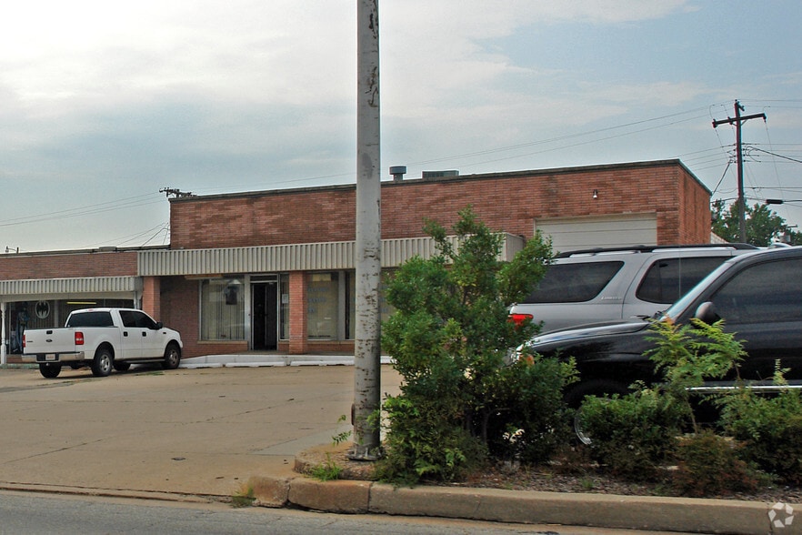 2804 NW 10th St, Oklahoma City, OK for sale - Building Photo - Image 1 of 25