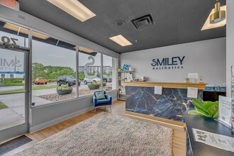 7050-7088 Charlotte Pike, Nashville, TN for lease Building Photo- Image 2 of 4