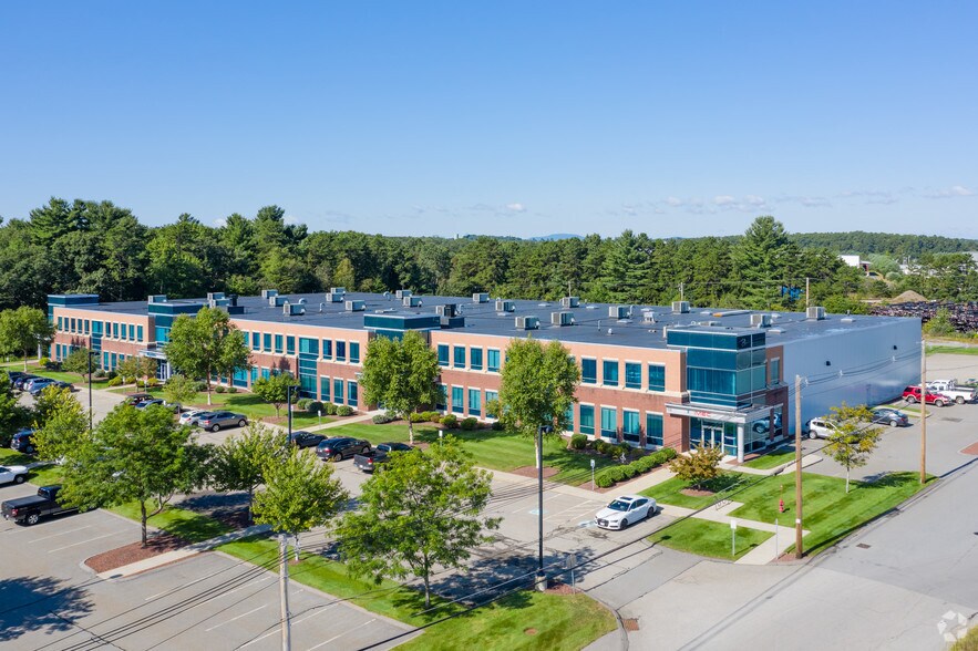 135-141 Barnum Rd, Devens, MA à louer - Photo du bâtiment - Image 3 de 12