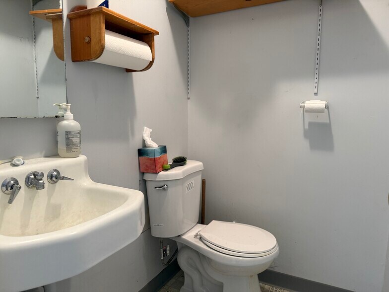 40 N McDow St, Susanville, CA à vendre - Photo intérieure - Image 3 de 23