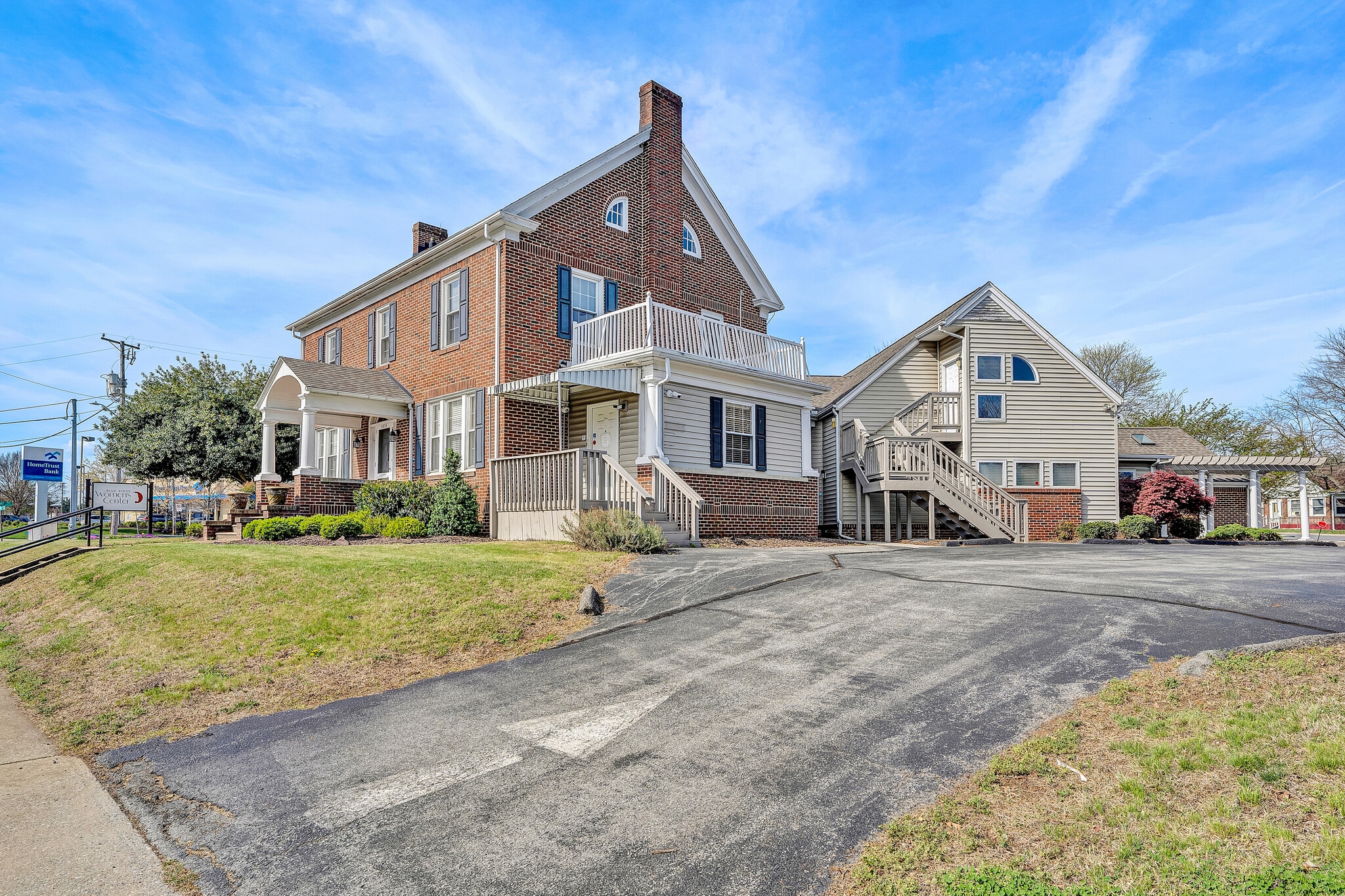 5034 Williamson Rd NW, Roanoke, VA à louer Photo principale- Image 1 de 70