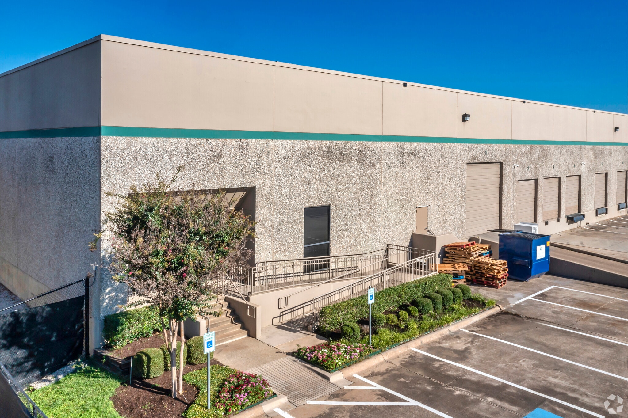 11441-11461 Hillguard Rd, Dallas, TX for lease Building Photo- Image 1 of 9