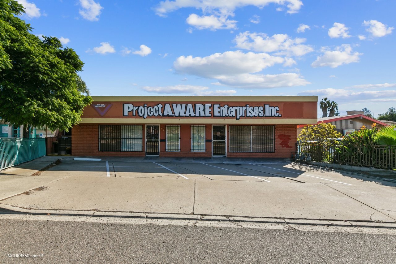 2731-35 Lemon Grove Ave, Lemon Grove, CA for lease Primary Photo- Image 1 of 15