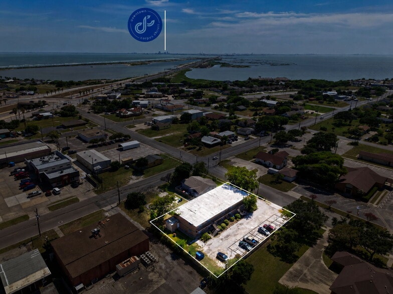 1004 Austin St, Portland, TX for sale - Building Photo - Image 3 of 30