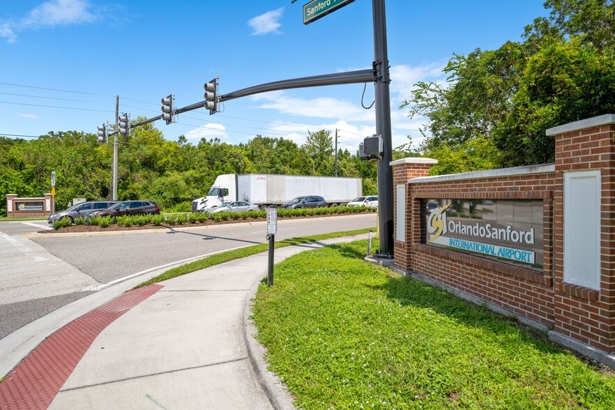 2994 Sanford Ave, Sanford, FL for sale - Primary Photo - Image 1 of 6