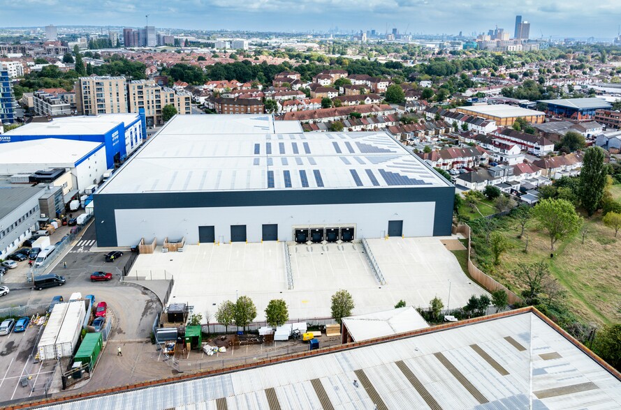 374 Ealing Rd, Wembley for sale - Building Photo - Image 3 of 4
