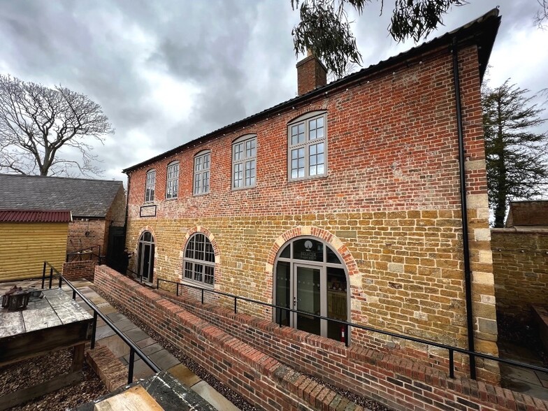 Woolsthorpe Rd, Grantham à louer - Photo du bâtiment - Image 2 de 7