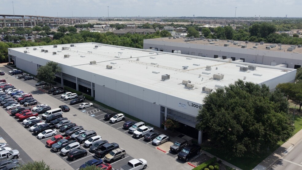 200 Parker Dr, Austin, TX for lease - Building Photo - Image 3 of 4