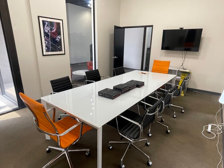 4651 Sunbelt Dr, Addison, TX for sale - Interior Photo - Image 2 of 10