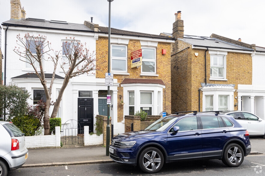 24 Gladstone Rd, Londres à vendre - Photo du bâtiment - Image 2 de 3