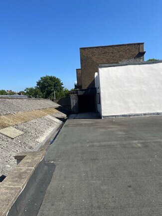 Plus de détails pour 11-15 Fortess Rd, Londres - Industriel à vendre