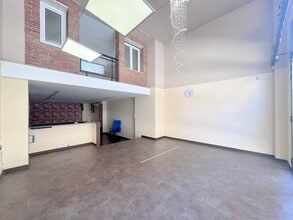 Retail in Granollers, Barcelona for lease Interior Photo- Image 1 of 11