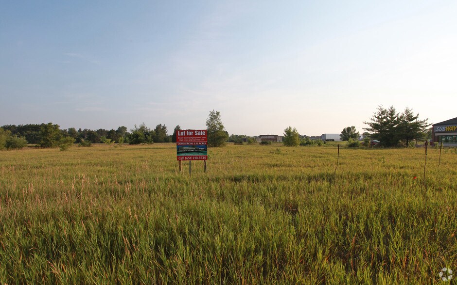 13525 Business Center Dr, Elk River, MN à vendre - Photo du bâtiment - Image 2 de 3