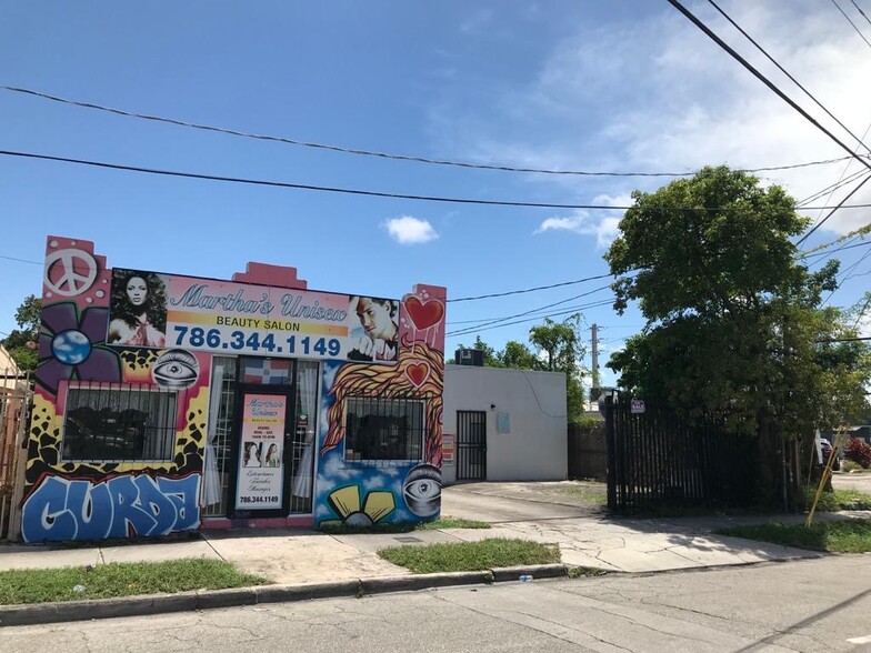 664 NW 29th St, Miami, FL for sale - Primary Photo - Image 1 of 4