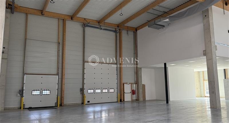 Flex in Moissy-Cramayel for lease - Interior Photo - Image 3 of 12