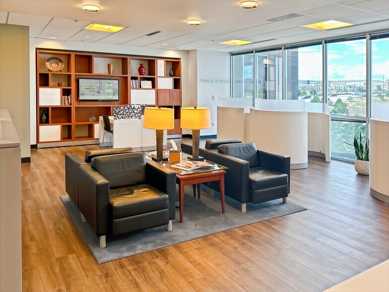 9800 Mt Pyramid Ct, Englewood, CO à louer - Photo intérieure - Image 2 de 20