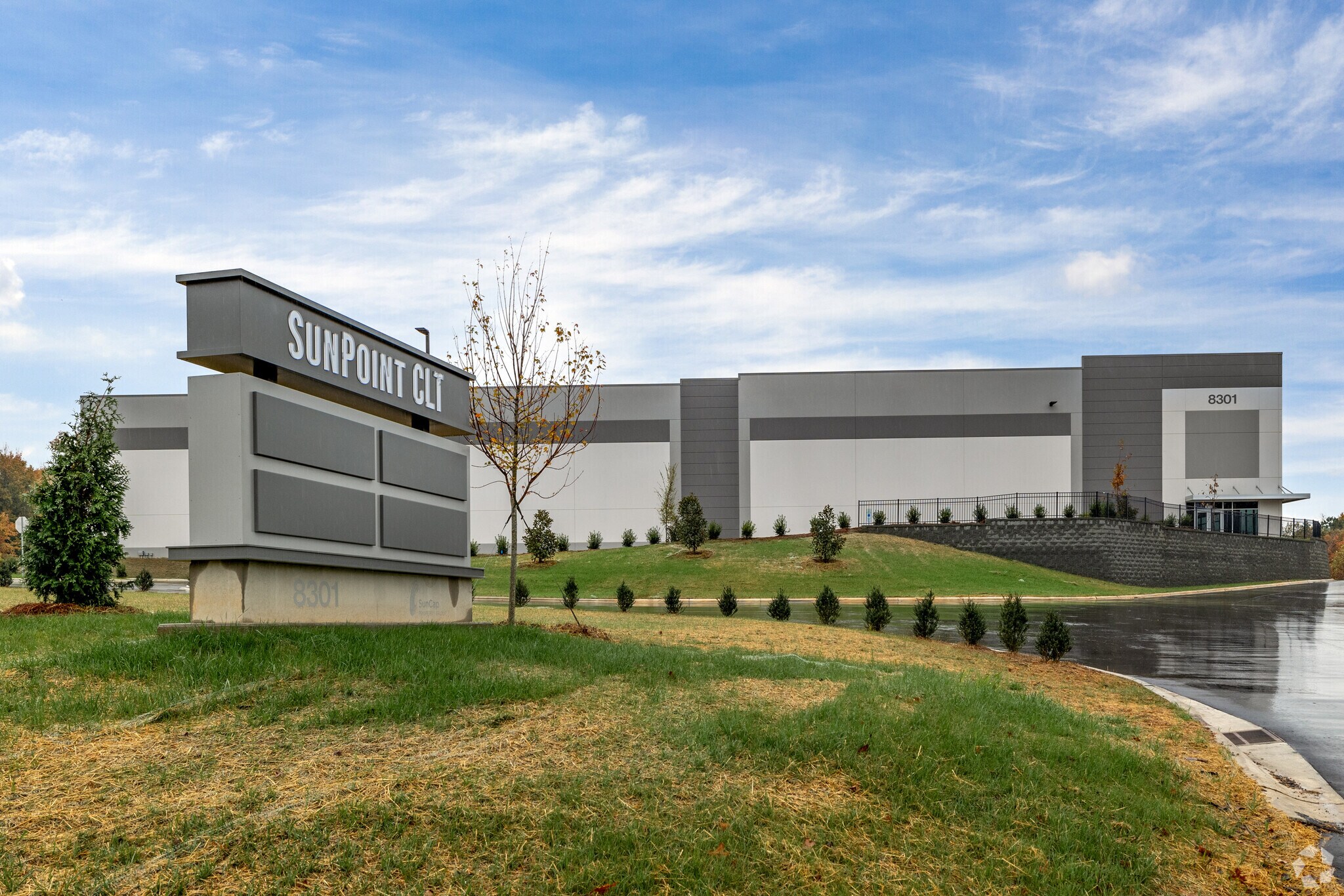 8301 Old Dowd Rd, Charlotte, NC à louer Photo principale- Image 1 de 29