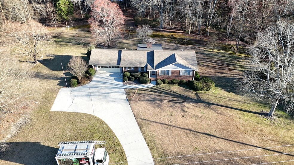 520 Brand Rd SW, Loganville, GA for sale - Building Photo - Image 2 of 2