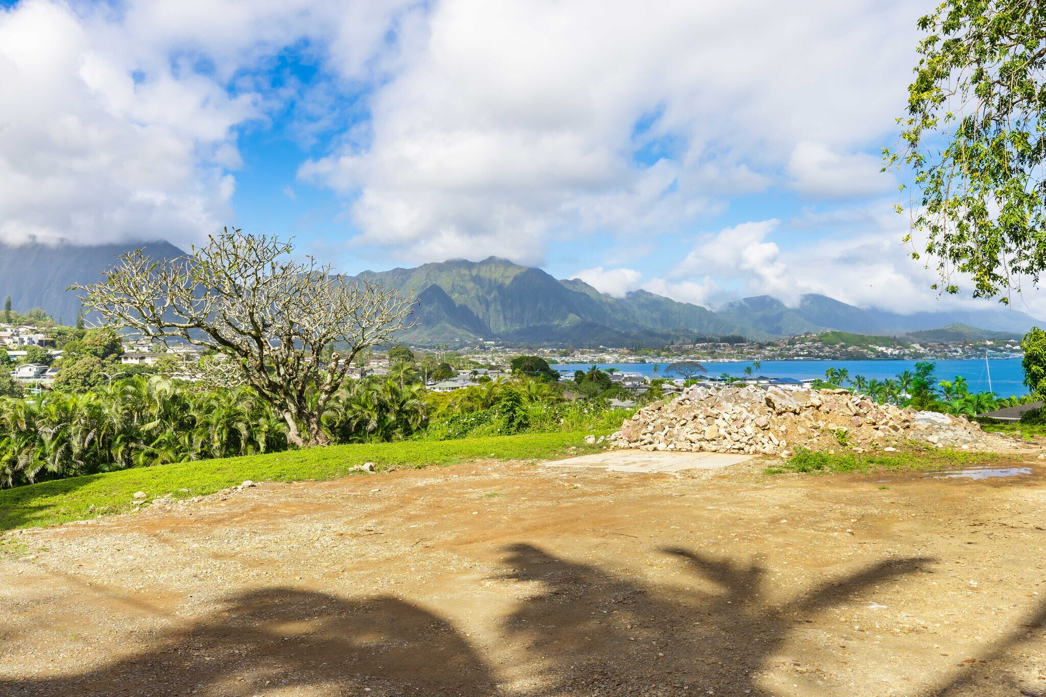 44-122 Ikeanani Dr, Kaneohe, HI à vendre Photo principale- Image 1 de 19