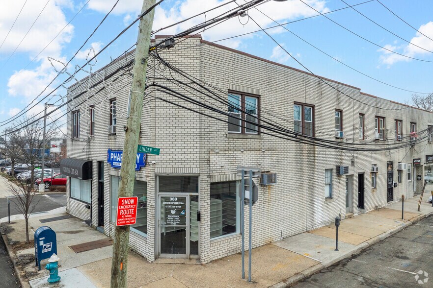 360-362 Jericho Tpke, Floral Park, NY à louer - Photo principale - Image 1 de 6