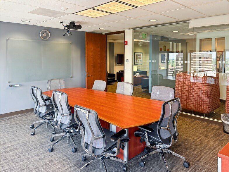 7900 E Union Ave, Denver, CO à louer - Photo intérieure - Image 3 de 17