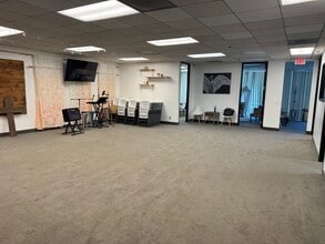 4007 Paramount Blvd, Lakewood, CA for lease Interior Photo- Image 1 of 15