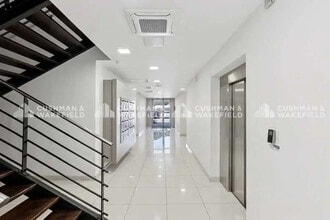 12 Rue Pascal Xavier Coste, Marseille for lease Building Photo- Image 2 of 11