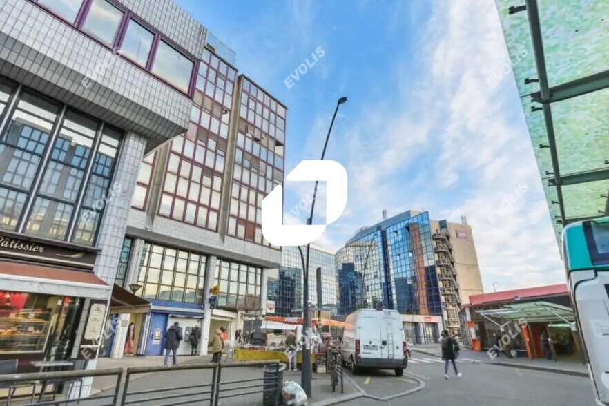 Office in Fontenay-sous-Bois for lease - Building Photo - Image 1 of 5