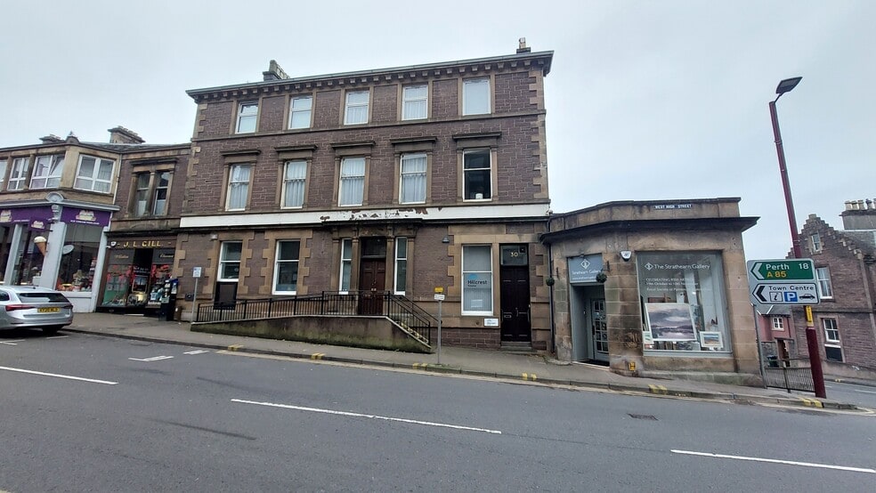 28-32 West High St, Crieff for sale - Primary Photo - Image 1 of 1