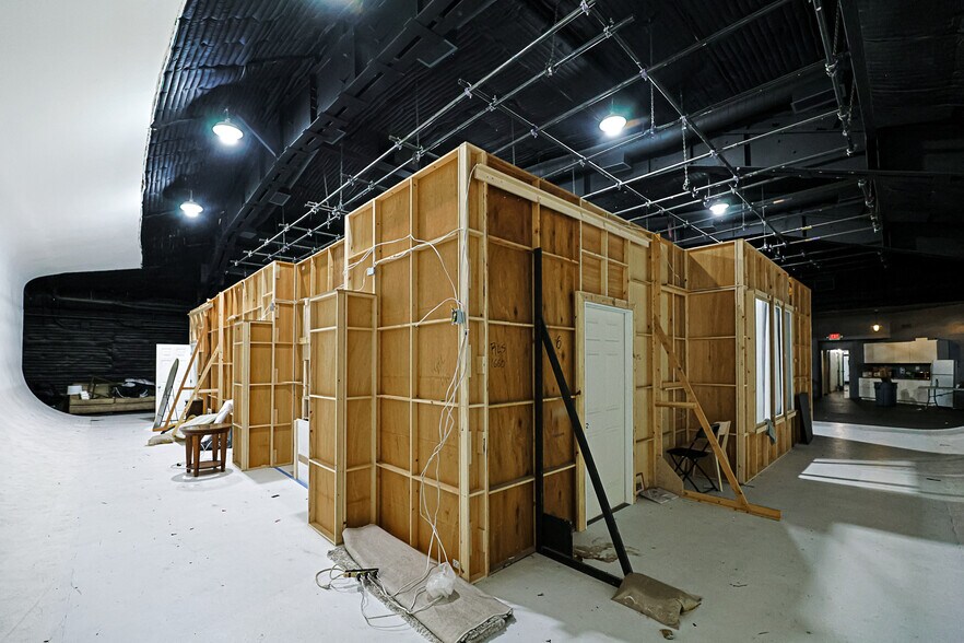1041 N Mansfield Ave, Los Angeles, CA à louer - Photo du bâtiment - Image 2 de 22