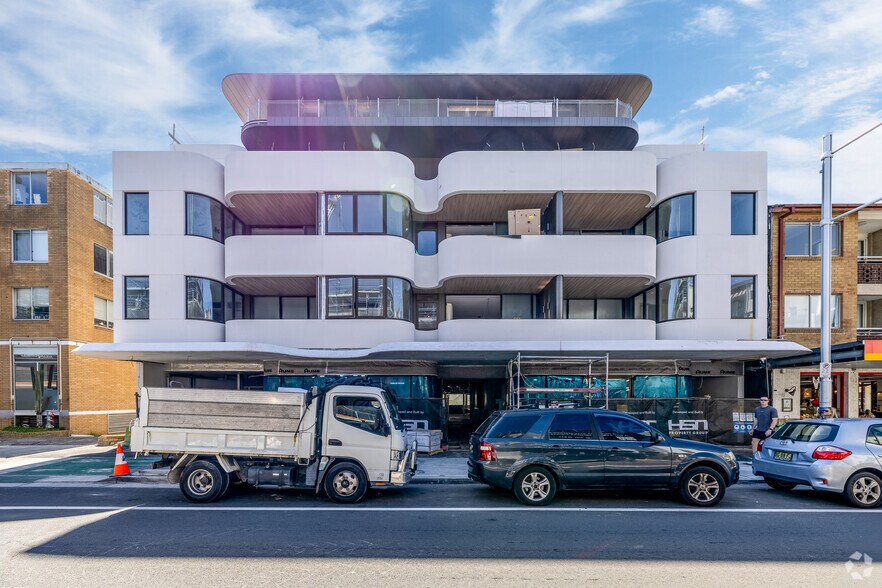 140 Curlewis St, Bondi Beach à louer - Photo du bâtiment - Image 2 de 4