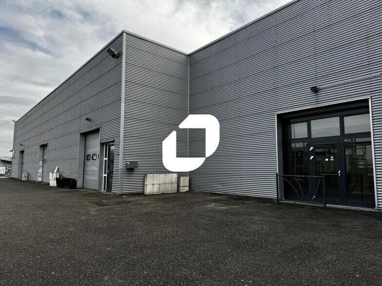 9 Rue Pierre Et Marie Curie, Ostwald for lease - Building Photo - Image 2 of 15