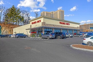 Plus de détails pour 775 Bridgeport ave, Shelton, CT - Commerce de détail à vendre