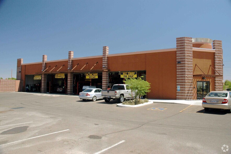 14087 W Grand Ave, Surprise, AZ à louer - Photo du bâtiment - Image 2 de 4