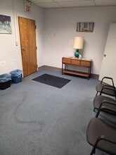 1389 W Main St, Waterbury, CT à louer Photo intérieure- Image 1 de 1